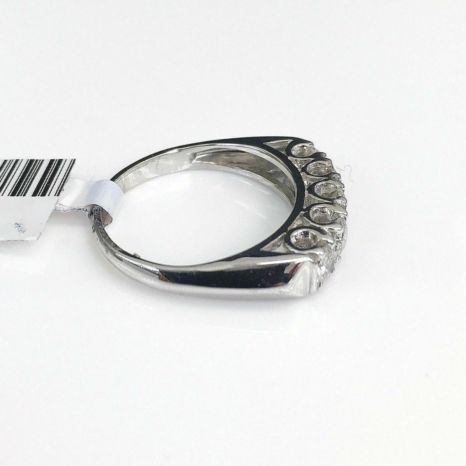 0.85 Carat t.w. Diamond Anniversary/Wedding Ring 14K Gold 3.5 Grams Brand New